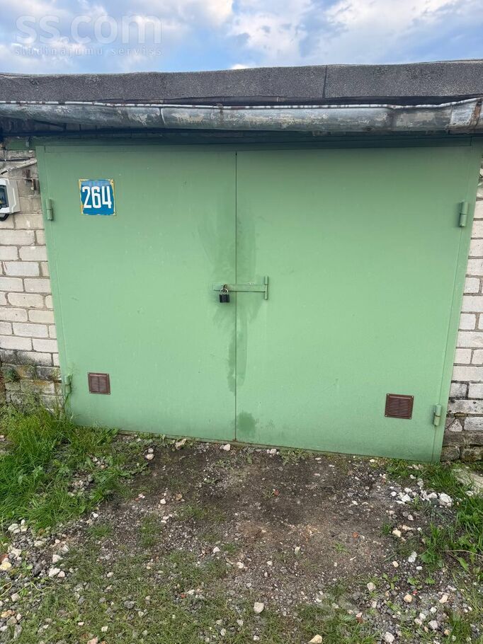 Izīrēju garažu "Grostonas" kooperatīva. ...