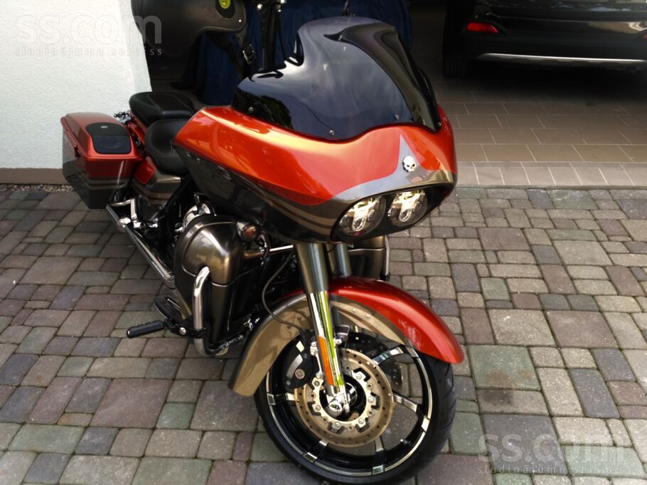 Harley davidson Cvo Custom. Led lukturi. ...