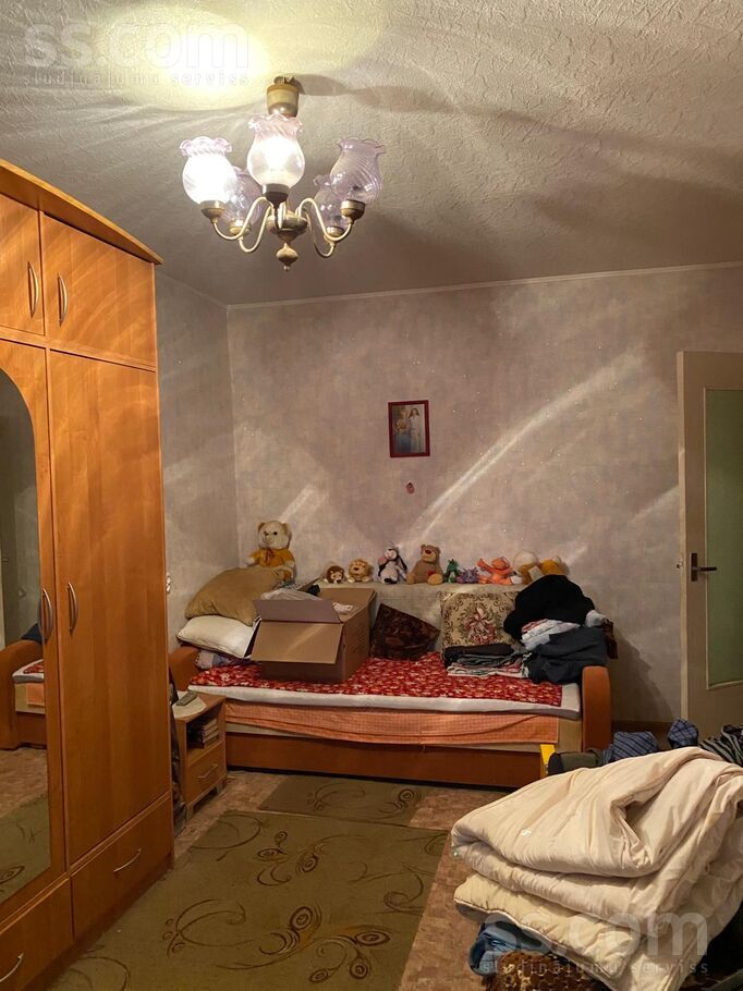 Продает хозяин, без посредников. Квартира без долгов. Просторная 2х комнатная квартира в хорошем состоянии, требуется замен ...
