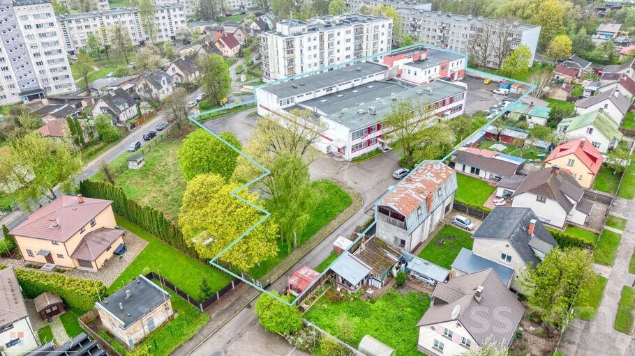 Tiek pārdots multifunkcionāls komlekss – dažādu izmēru noliktavu un biroja telpas slēgtā teritorijā Rasas ielā ar ērtu telpu ...