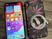 Mobilie telefoni,  Apple iPhone Xs Max, cena 175 €, Foto