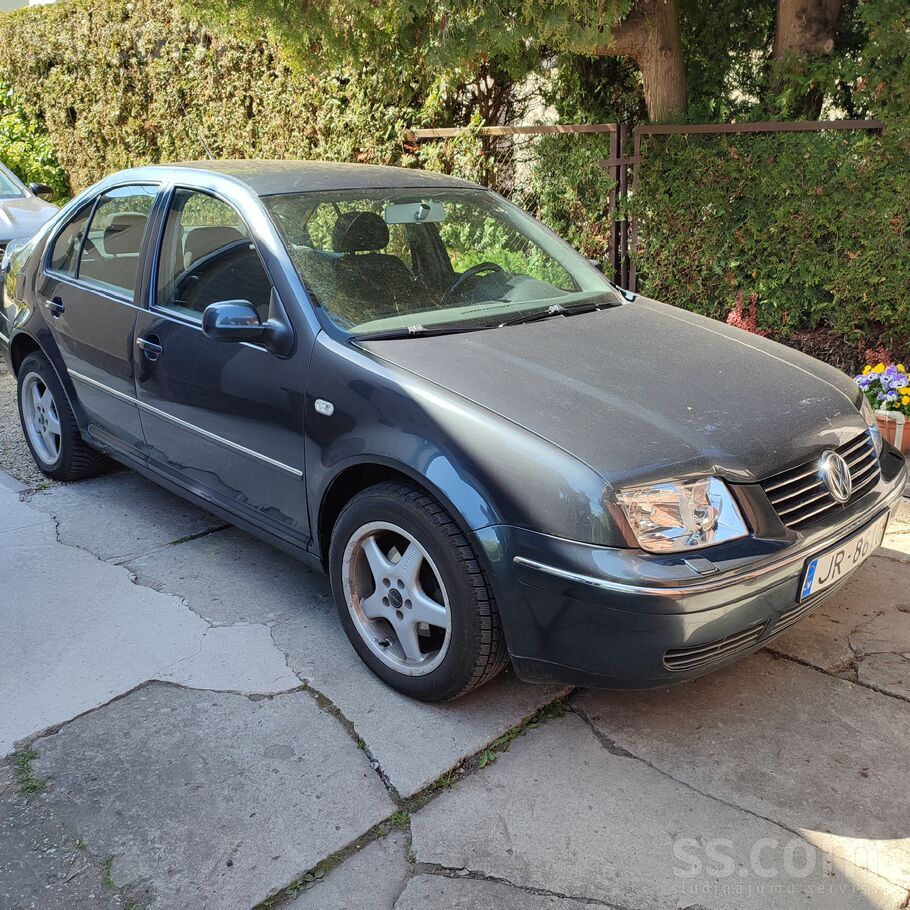 Pārdodas Bora 1.9Tdi, 74Kw. Ritošā perfekta, jaunas priekšējās gaismas, jauns aizmugurējais tilts, nekas negrab, eļļa un filt ...
