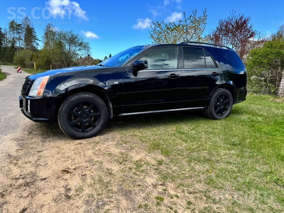 Продаю Cadillac Srx , двигатель 4.6. В собственности 5 лет. Хорошее состояние, пробег оригинальный, Т. О. до 14.10.2025. Б ...