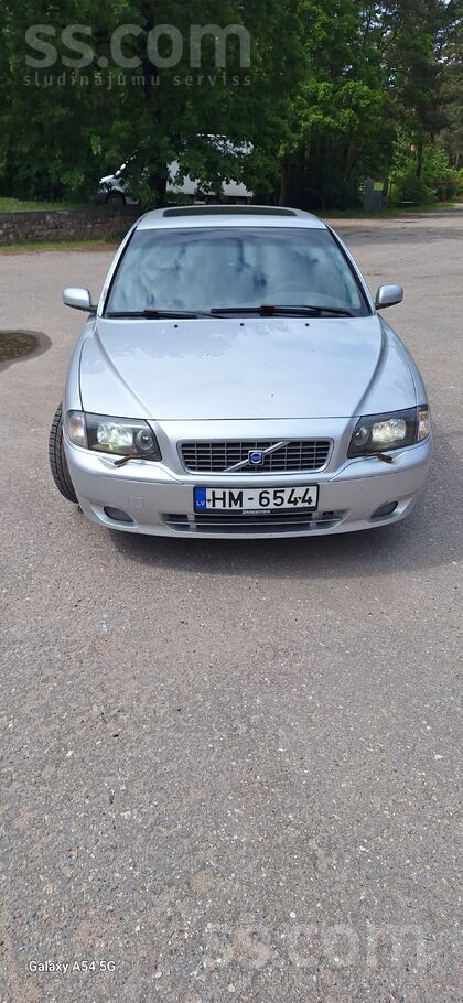 Pārdodu savu izticamo darba zirgu Volvo S80 Tikko izieta svaiga tehniskā apskate. (09.06.2026) Ir sīki vizuāli defekti kas b ...