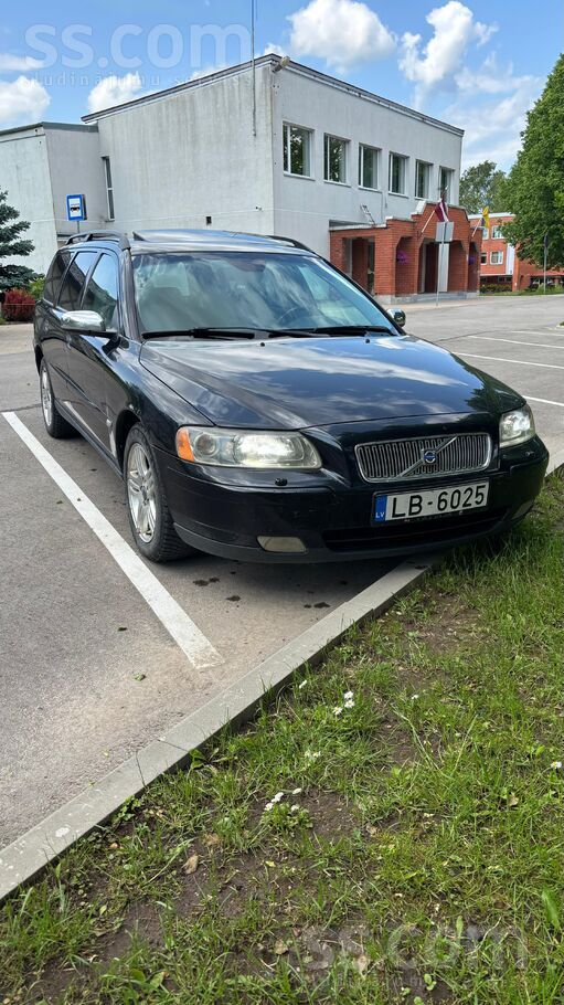 Tiko izieta jauna TA. 2.4d 120kw vecā tipa motors. Pēc stūres pirkstu maiņas jāregulē savirze. ...