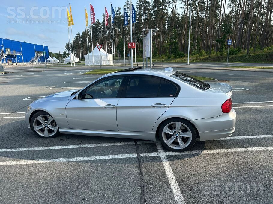 Pārdodas tehniski un vizuāli izcils auto, E90 335i. Vienmēr uzturēts izcilā tehniskā stāvoklī, Latvijā atrodas 5 gadi, nav ...