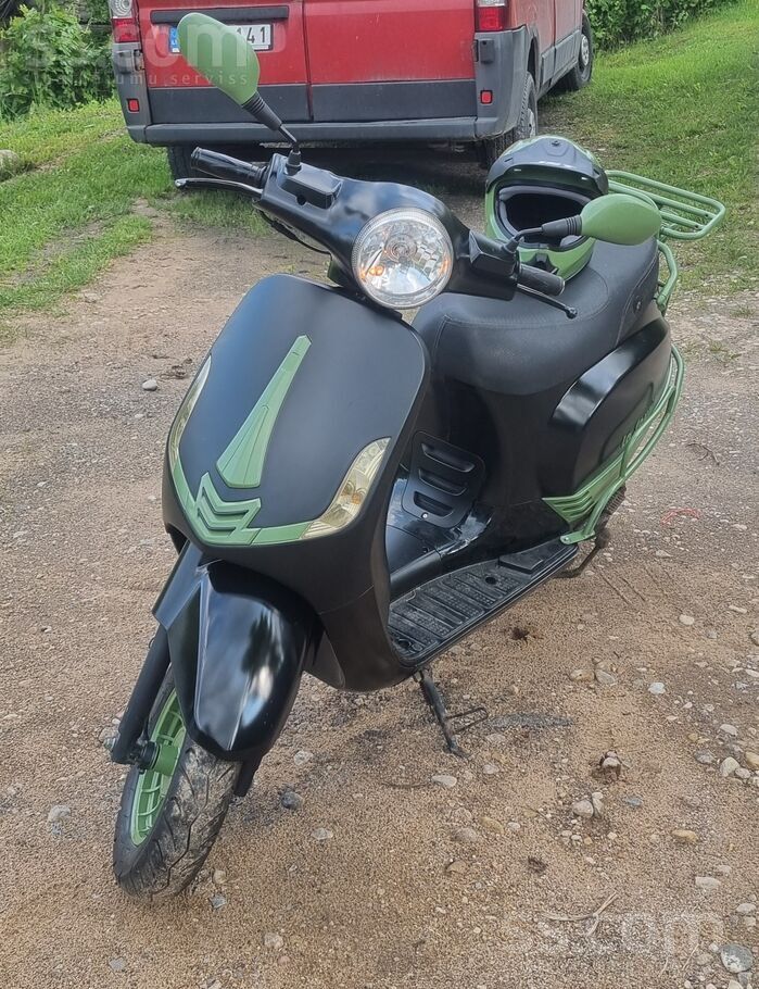 Продам мопед La Souris Vespelini 2018 года (производство- Нидерланды). 70cc, по документам 50cc. Произведены все необходимое ...