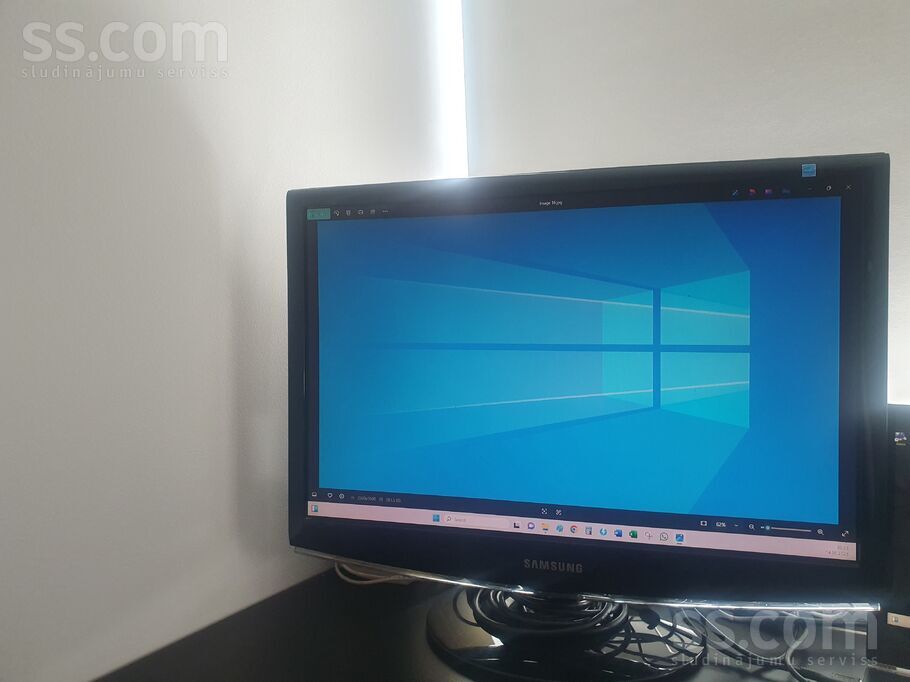 Pārdodu Samsung Lcd monitoru modelis 2233Bw Series Business Monitor. Monitors attēlā. Atrodas Teikā, VEF rajonā. Zvaniet ...
