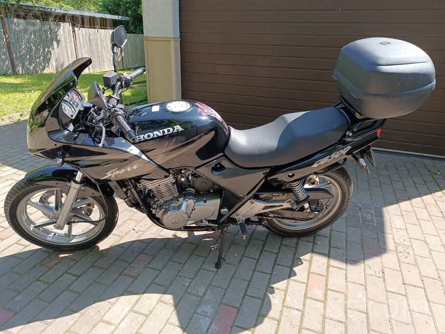 Honda Cb500S no Vācijas. Teicamā tehniskā un vizuālā stāvoklī. Reģistrēts CSDD, motocikls gatavs sezonai pēc eļļas, gaisa un ...