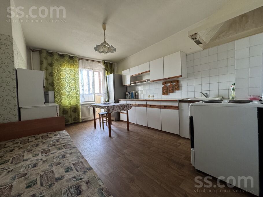 Retais Franču projekts Rīgā ar plašu panorāmas skatu uz pilsētu. Dzīvoklim ir nepieciešams remonts, mainīti radiatori, ista ...