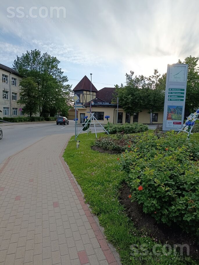 Pārdodu māju Tukuma centrā. Apkure, kanalizācija un ūdens pilsētas pieslēgums, elektrība 380v 125A, ventilācijas un gaisa k ...