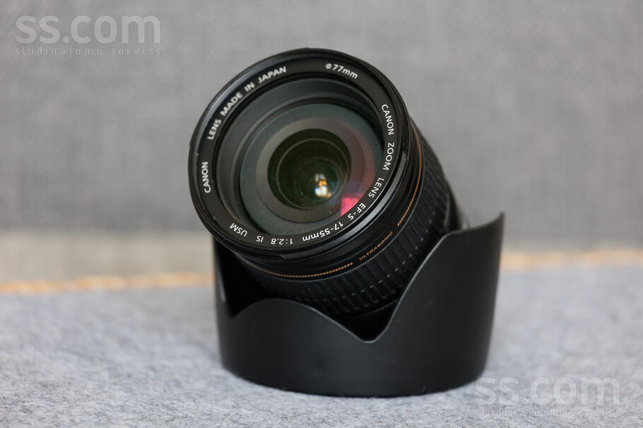 Продаю светоcильный зум на кроп камеры Canon. Через переходник можно поставить на беззеркалку. ...