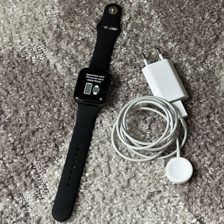 Pārdodu Apple Watch Series 5 44mm labā stāvoklī. Pulkstenis ir lieliskā stāvoklī, visas funkcijas strādā bez problēmām. K ...
