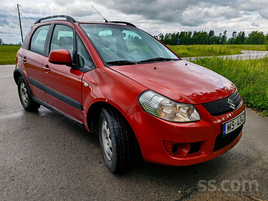 1.6 benzīns/gāze, 79kW (107 Zs); Ļoti vienkāršs un uzticams auto, lēts uzturēšanā; Pilnpiedziņa strādā, ļoti laba caurgājam ...