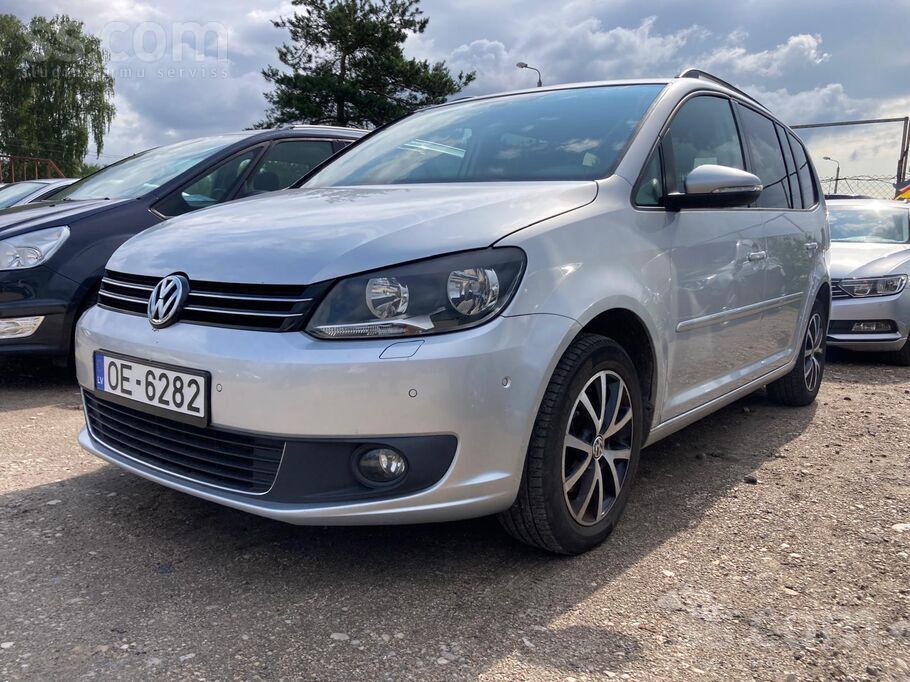 Tikko no Vācijas. Pārdodam labi nokomplektētu Volkswagen Touran. Pirmā reģistrācija 07.2012. Iegādāts Vācijā. Bez nobrauk ...