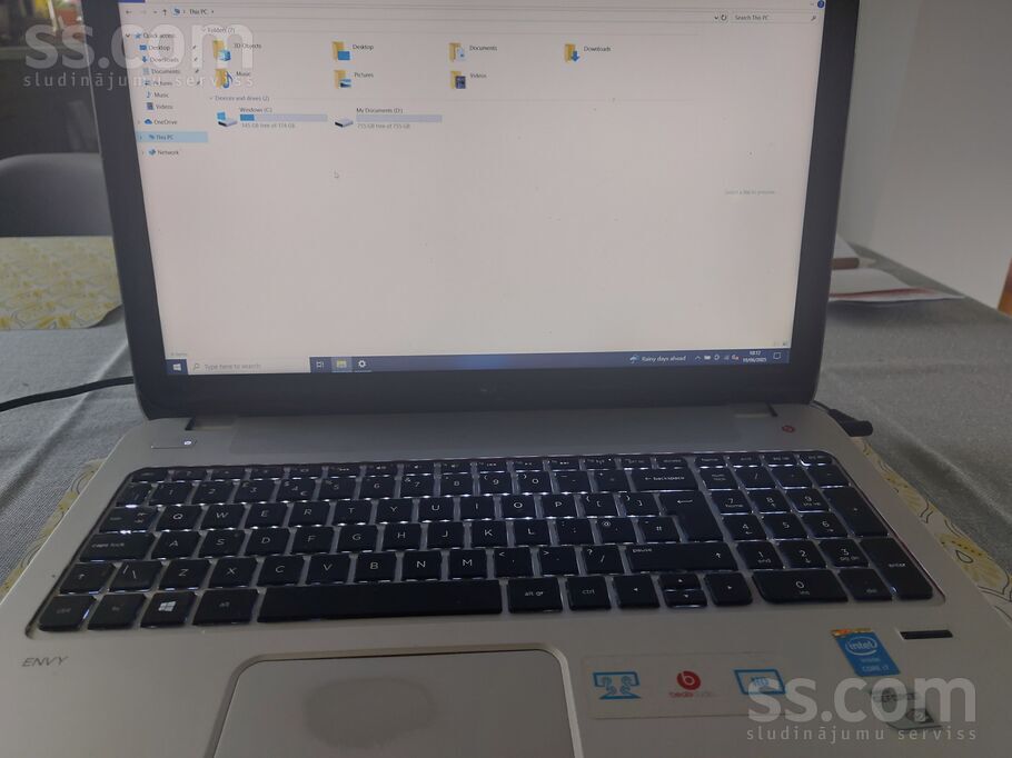 Bez batarijas un skaņas. Bet ar Touch Screen un Nvidia Geforce 840M (2 Gb) ...