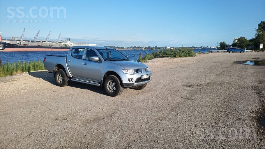 Tiek Pārdots Mitsubishi L200 ar pilnīgi jaunu TA. Automašīna tika lietota tikai pa asfaltētiem ceļiem, pa dubļiem un bezceļu ...