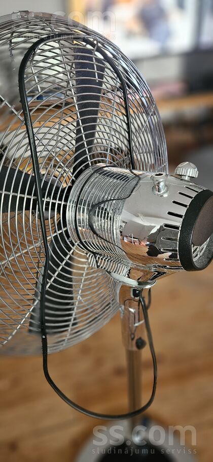 F22Sc Standing fan 16' satin chrome Colour: Satin chrome Material: Steel Height: 1250 mm Depth: 405mm Pirkta par 80 ...