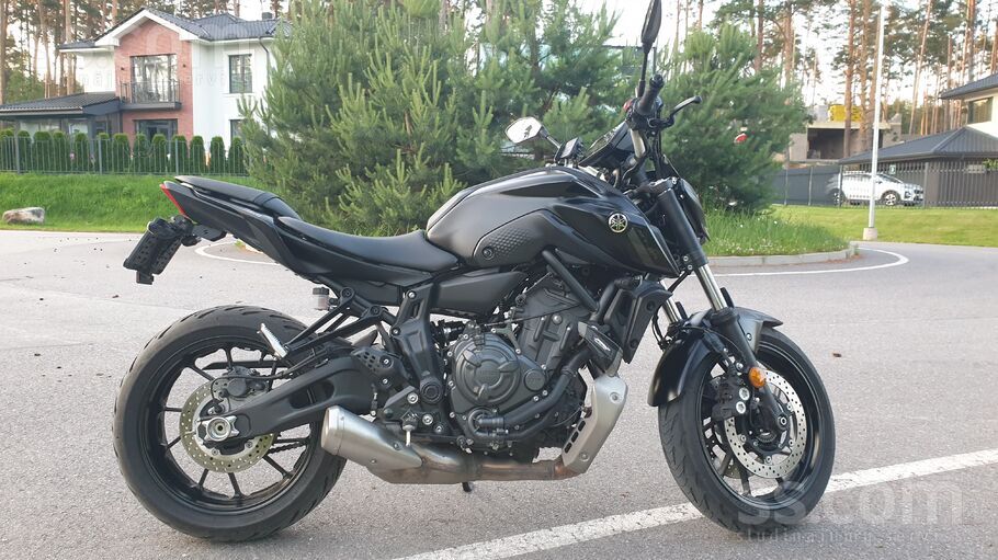 Motocikls ir ļoti labā stāvoklī. To apkalpo oficiālais Yamaha dīleris. Pēdējā apkope veikta pie 15 000 km, pašlaik nobraukums ...
