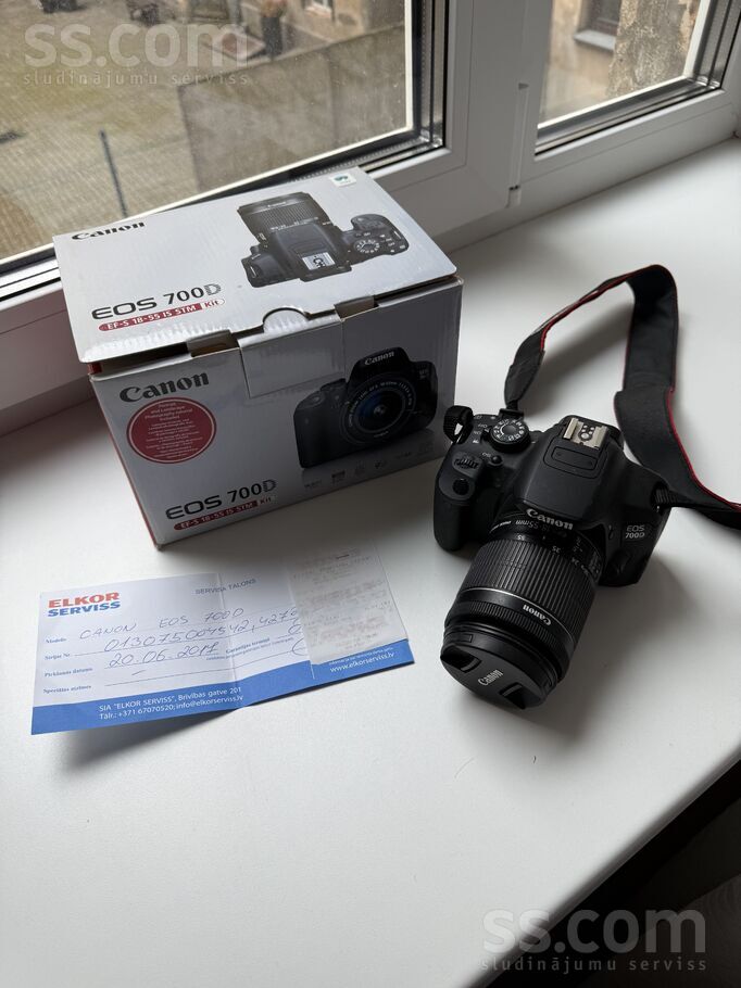 Продаю камеру Canon 700D, с чеком и со всей комплектацией, в идеальном состоянии, редко использовалась. Selling a Canon 7 ...