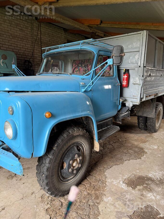 Pārdodu pašizgāzēju Gaz-53 rezerves daļām bez dokumentiem (braucoša) ...